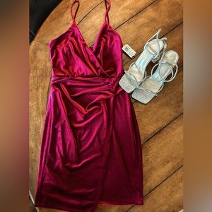 Windsor Homecoming Dress- Burgundy Velvet- Size Large- NWT-